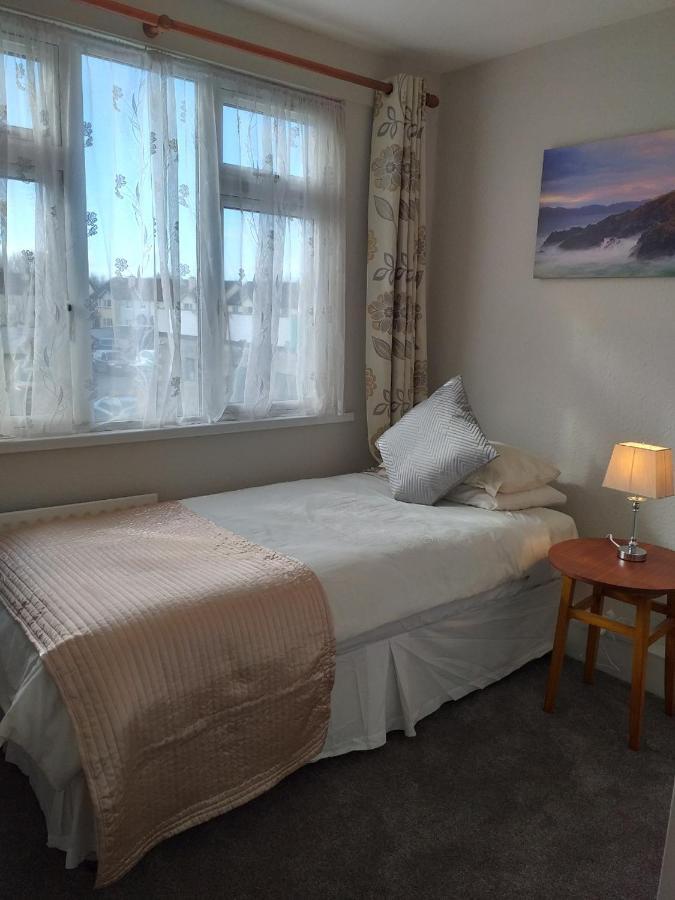 את'לון Villa St.John B&B מראה חיצוני תמונה
